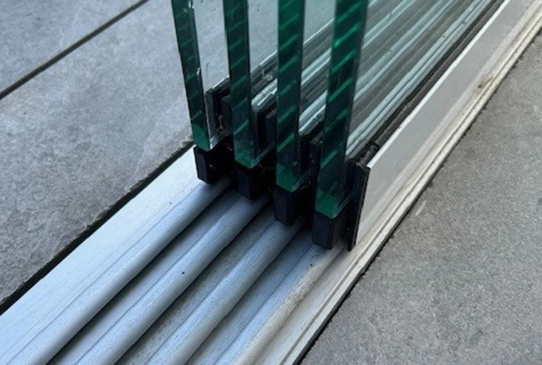 Glasschiebewand anthrazit (RAL 7016) 10mm - Image 4